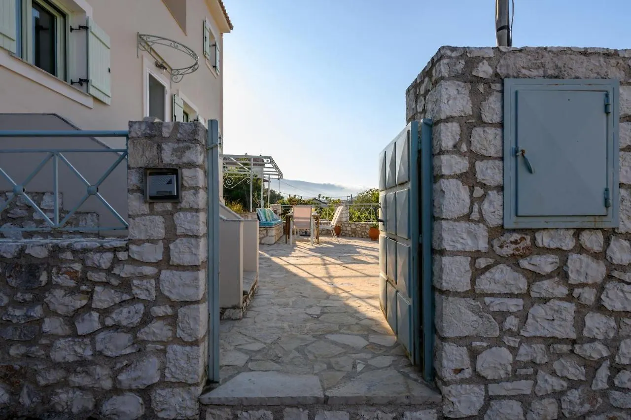 Spyros House, 3 Bedrooms-Sea View-In Agia Efimia 0*,