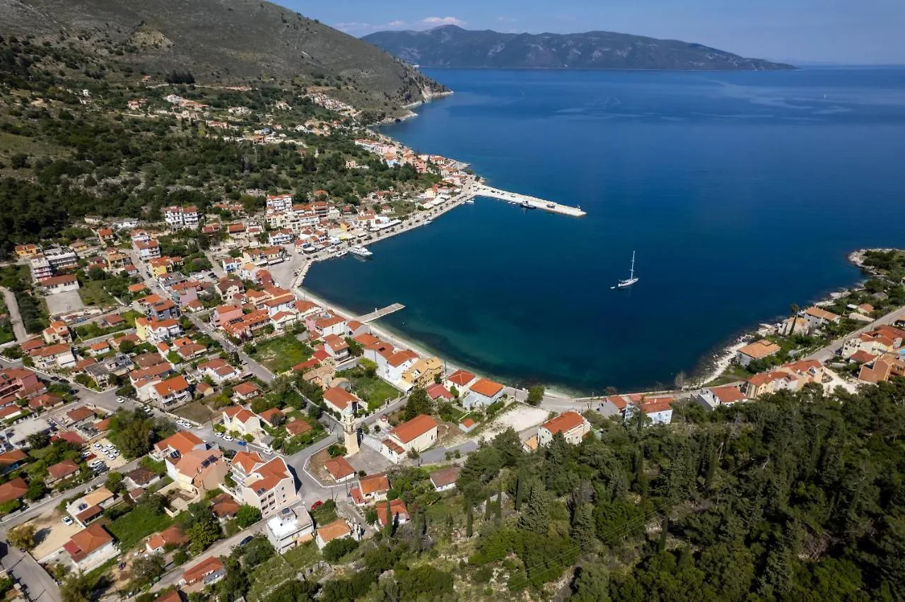Spyros House, 3 Bedrooms-Sea View-In Agia Efimia Greece