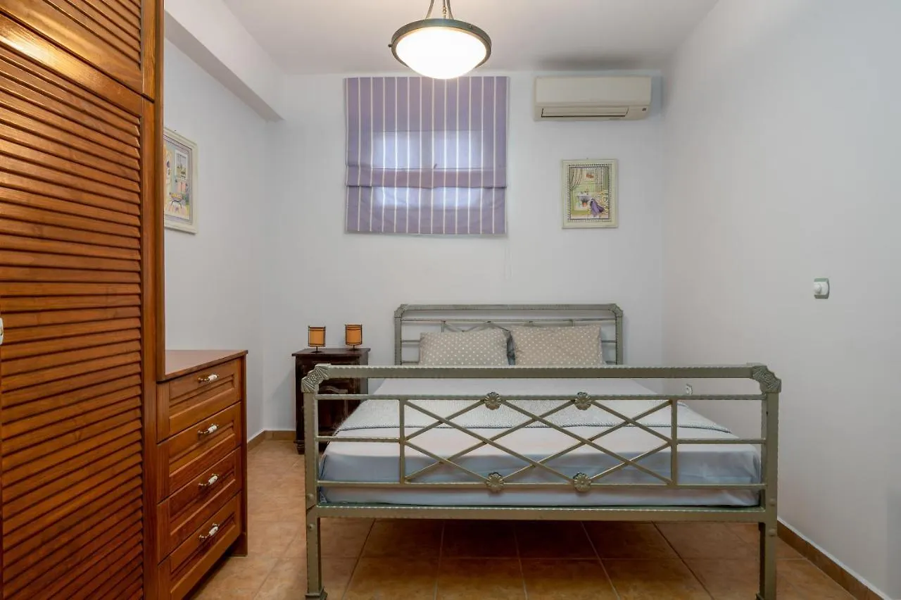 Spyros House, 3 Bedrooms-Sea View-In Agia Efimia 0*,  Greece